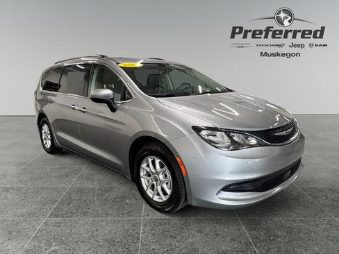 Used 2021 Chrysler Voyager Lxi FWD image 1