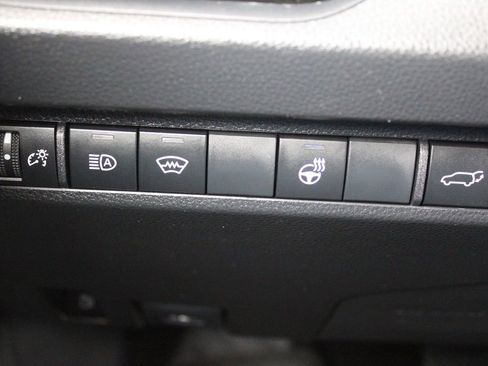 Used 2023 Toyota RAV4 XLE Premium AWD/4WD image 30