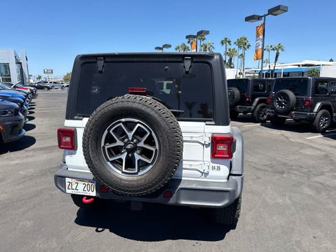 Used 2024 Jeep Wrangler Unlimited Rubicon AWD/4WD image 15