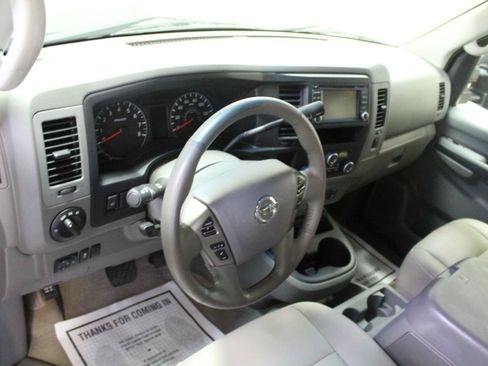 Used 2015 Nissan NV 3500 SL w/ Technology Package RWD image 9