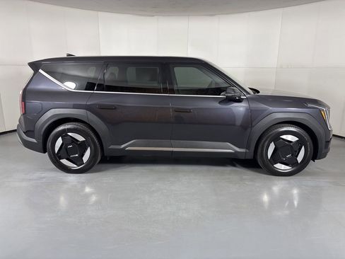 New 2026 Kia EV9 Light RWD image 9