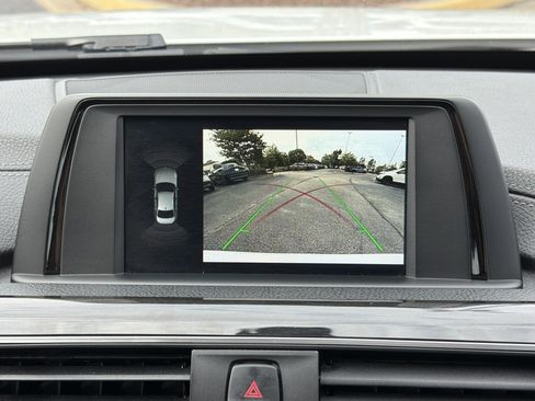 Used 2018 BMW 330i Sedan RWD image 6