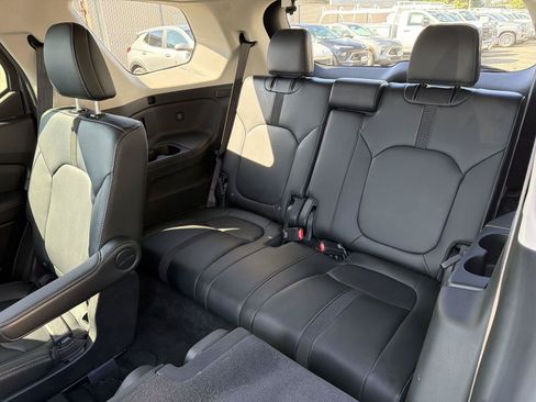 Used 2023 Honda Pilot EX-L image 40