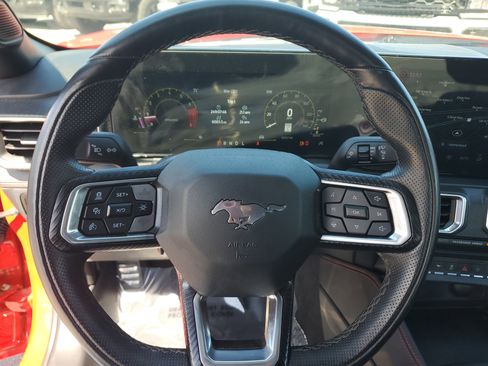 Used 2025 Ford Mustang Premium image 25