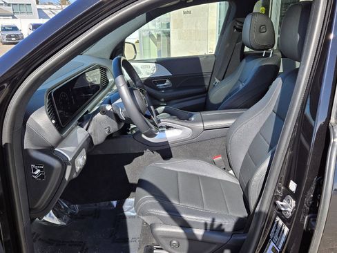 Used 2025 Mercedes-Benz GLE 350 4MATIC image 3