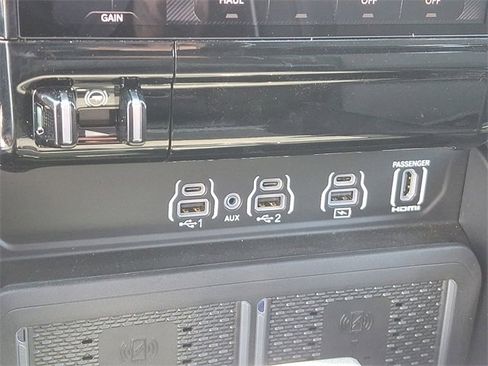 Used 2025 RAM 2500 Limited image 15