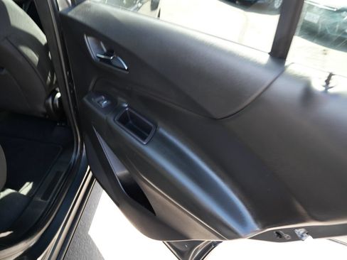 Used 2019 Chevrolet Equinox LT w/ Driver Convenience Package AWD/4WD image 26