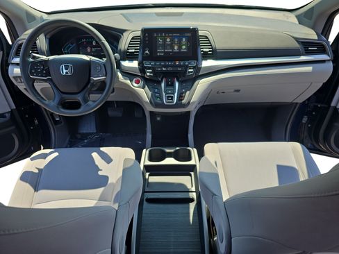 Used 2020 Honda Odyssey EX image 9