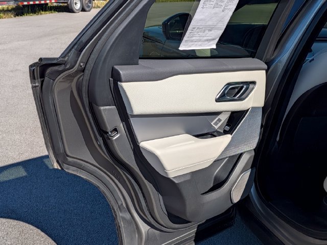 Used 2019 Land Rover Range Rover Velar R-Dynamic SE AWD/4WD image 23