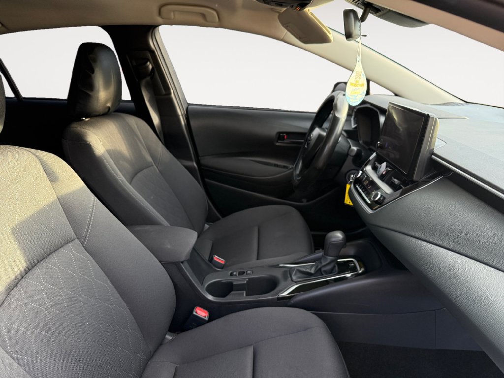 Used 2025 Toyota Corolla LE FWD image 15
