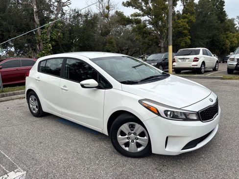 Used 2017 Kia Forte LX image 5
