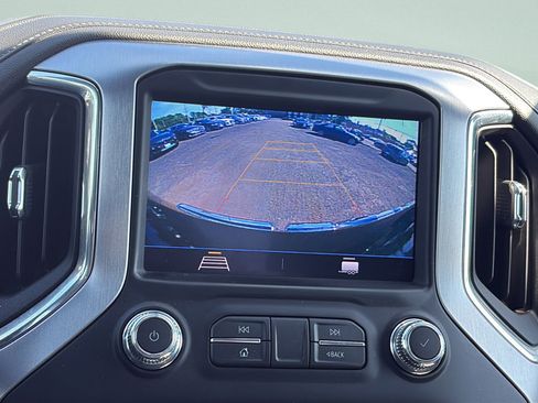 Used 2020 GMC Sierra 1500 SLE w/ SLE Value Package AWD/4WD image 18