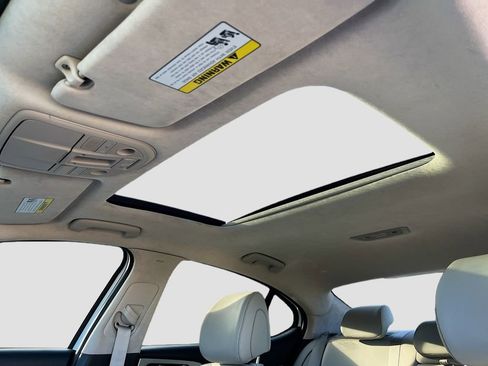 Used 2021 Genesis G70 3.3T w/ Prestige Package image 22