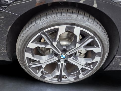 Certified 2025 BMW 330i Sedan w/ Convenience Package RWD image 17