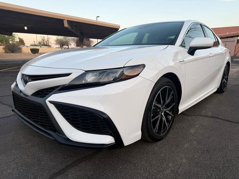Used 2021 Toyota Camry SE FWD image 7