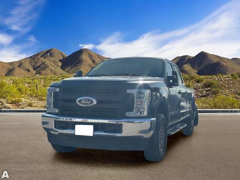 Used 2018 Ford F250 XL AWD/4WD image 2