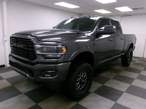 Used 2022 RAM 2500 Laramie AWD/4WD image 1