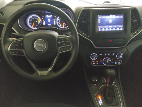Used 2020 Jeep Cherokee Latitude AWD/4WD image 22