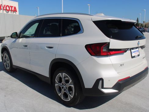 Used 2023 BMW X1 xDrive28i w/ Convenience Package AWD/4WD image 5