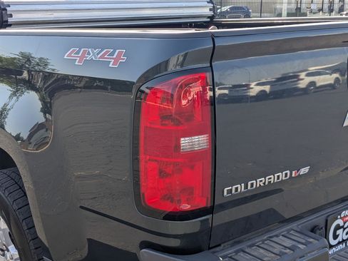 Used 2018 Chevrolet Colorado LT w/ LT Convenience Package AWD/4WD image 13