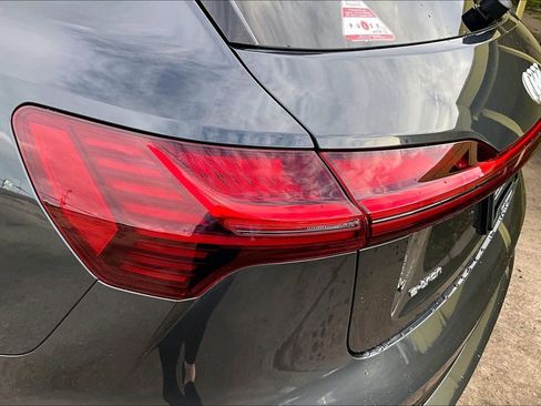 Used 2019 Audi e-tron Prestige w/ Prestige Package AWD/4WD image 28