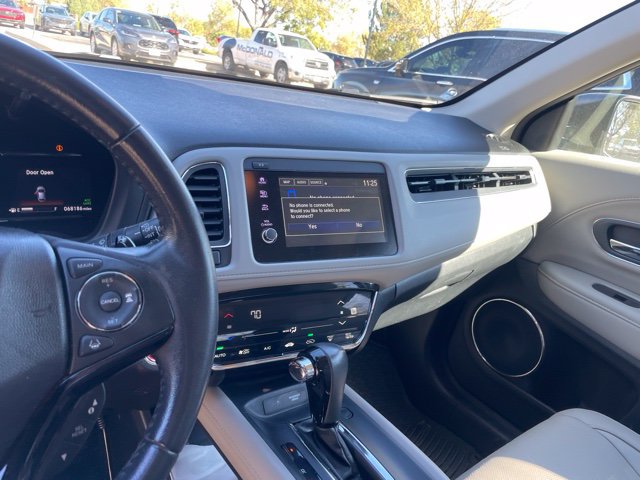 Used 2019 Honda HR-V Touring image 5