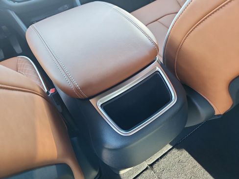 New 2026 Chrysler Pacifica Pinnacle image 33