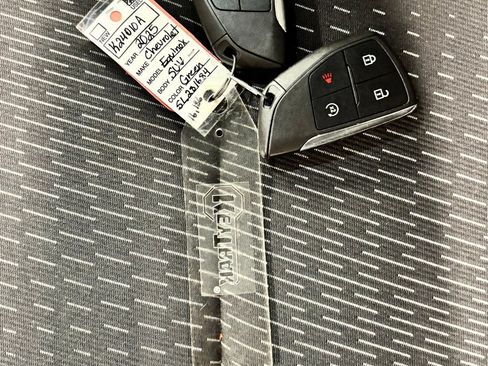 Used 2025 Chevrolet Equinox LT FWD image 26