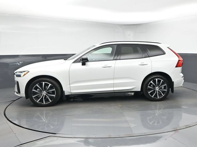 Used 2024 Volvo XC60 B5 Plus w/ Protection Package Premier AWD/4WD image 4