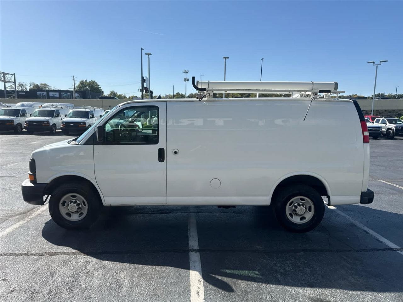 Used 2013 Chevrolet Express 2500 RWD image 5