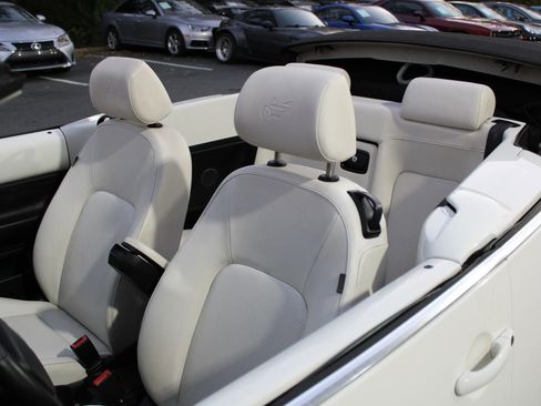 Used 2007 Volkswagen Beetle Triple White Edition image 21