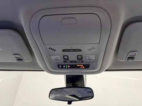 Used 2021 GMC Acadia SLE w/ Driver Convenience Package image 28