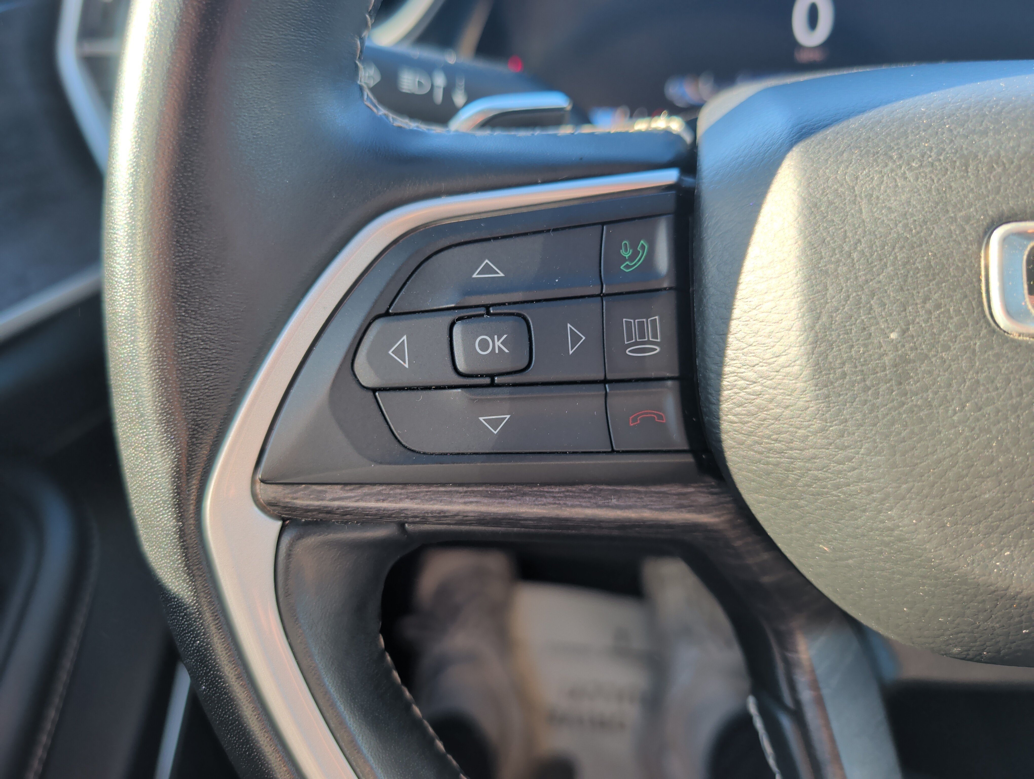 Used 2021 Jeep Grand Cherokee L Limited AWD/4WD image 19