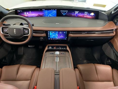 New 2026 Lincoln Navigator L Reserve AWD/4WD image 14