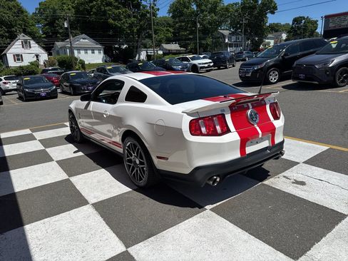 Used 2010 Ford Mustang Shelby GT500 RWD image 5
