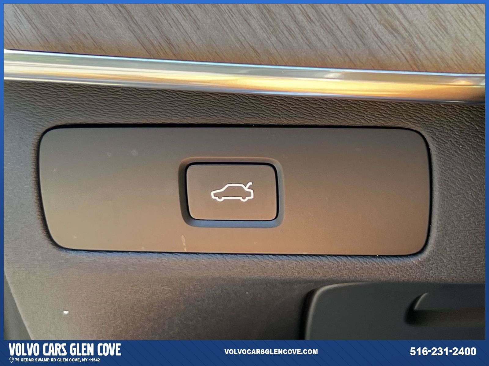Used 2025 Volvo XC90 B6 Plus w/ Protection Package AWD/4WD image 21