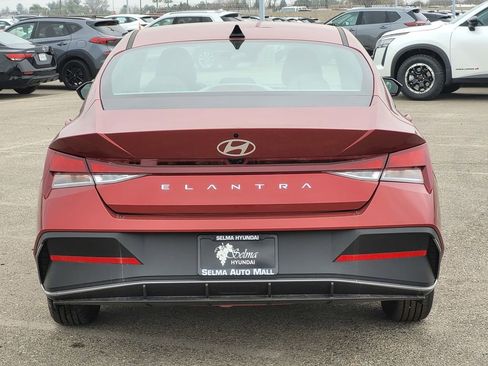 New 2026 Hyundai Elantra SE image 5