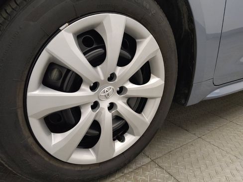 Used 2024 Toyota Corolla LE image 31