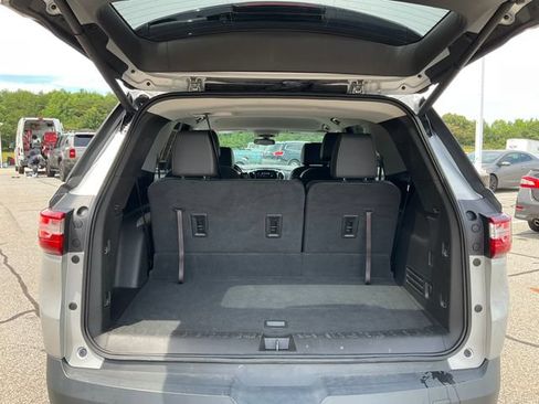 Used 2019 Chevrolet Traverse LT FWD image 16