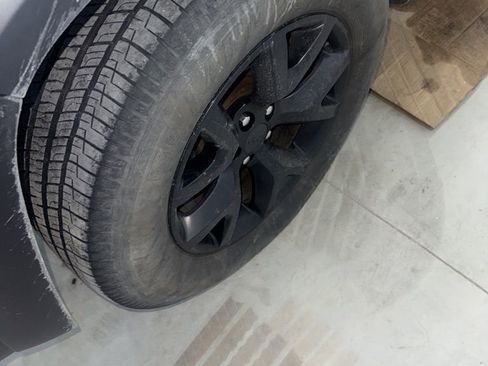 Used 2017 Jeep Cherokee Trailhawk w/ Cold Weather Group image 5