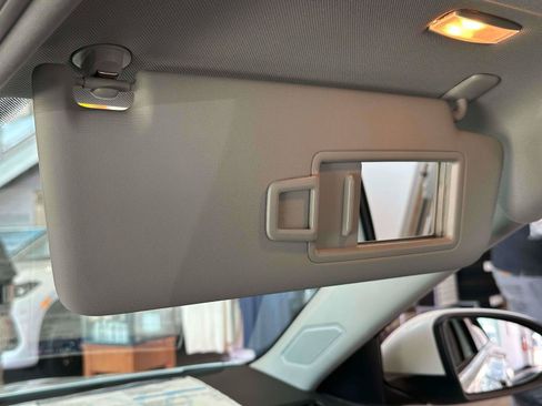 New 2025 Volkswagen Jetta SE FWD image 27