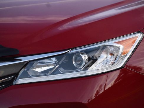 Used 2016 Honda Accord Sport image 35