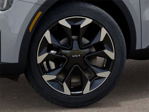 New 2025 Kia Sorento EX w/ Panoramic Sunroof Package image 9