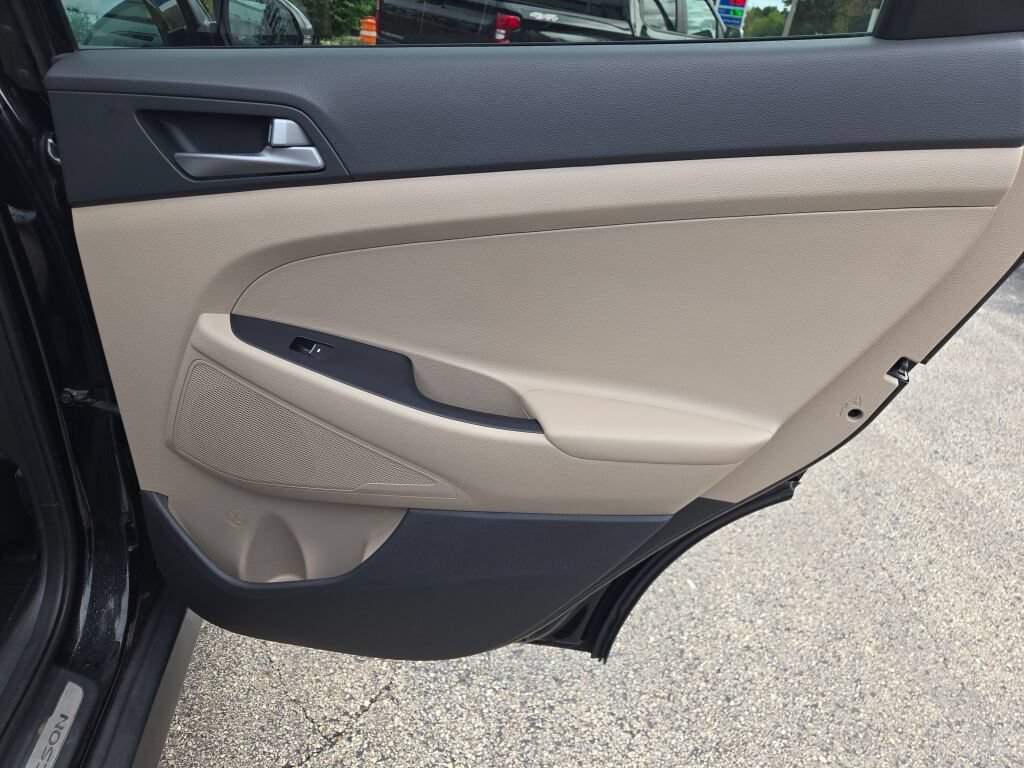 Used 2016 Hyundai Tucson Limited FWD image 13