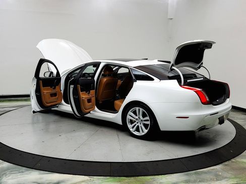 Used 2013 Jaguar XJ L Portfolio AWD/4WD image 12