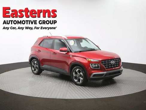 Used 2023 Hyundai Venue Limited FWD image 49