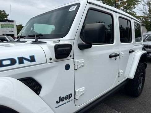 Used 2023 Jeep Wrangler Unlimited Rubicon 4xe w/ Steel Bumper Group AWD/4WD image 4