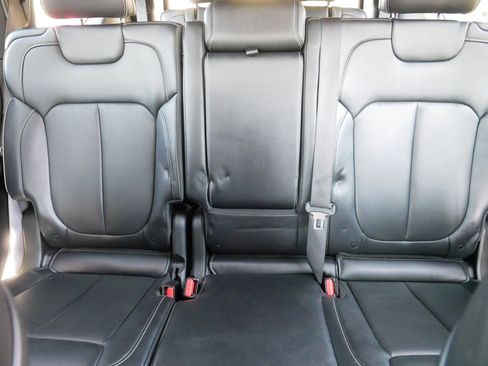 Used 2024 Jeep Grand Cherokee L Overland w/ Advanced Protech Group III image 13