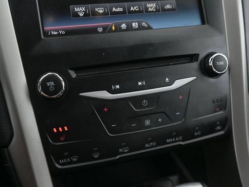 Used 2014 Ford Fusion Energi SE w/ Driver Assist Package image 34