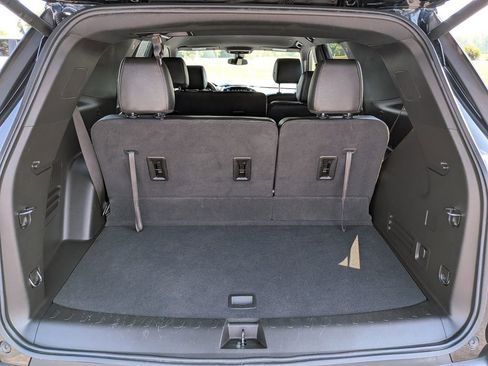 Used 2023 Chevrolet Traverse LT AWD/4WD image 13